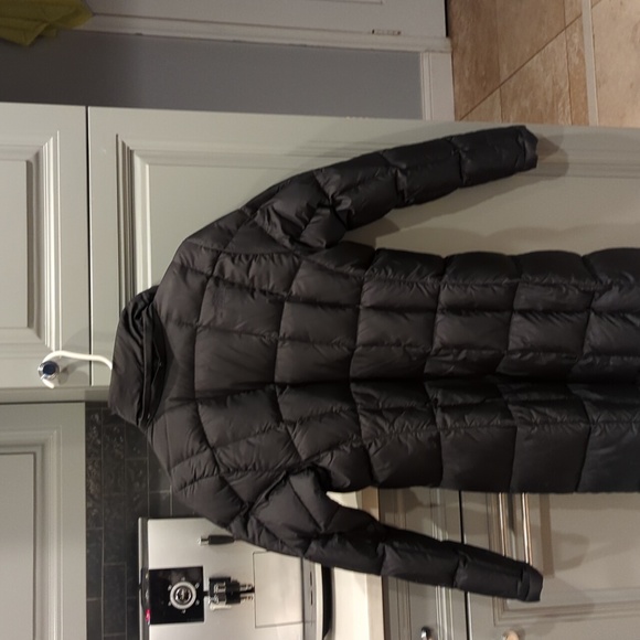 Women's Down filled North Face coat - Picture 4 of 5